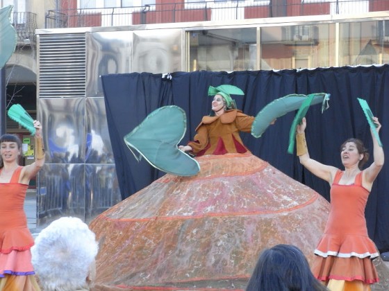 La Mujer y la Tierra